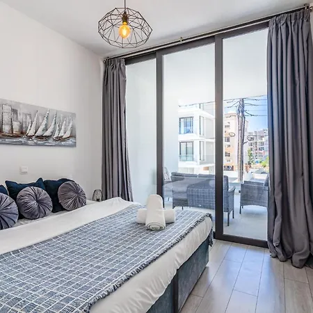 Tyche's 1 Bdr In Apartment Larnaka